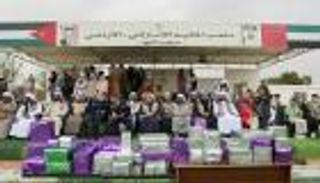 فريق الإغاثة الإماراتي يزور اللاجئين السوريين في «مريجيب الفهود»
