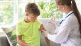 معاناة طفل مع «كوفيد طويل الأمد».. رحلة ألم لا تنتهي