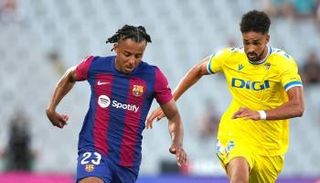 بث مباشر مباراة برشلونة وقادش