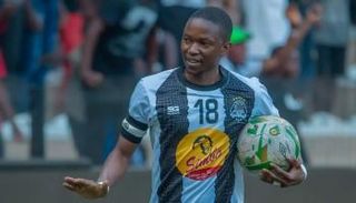 رينفورد كالابا لاعب مازيمبي السابق