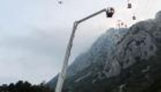 انهيار «تلفريك» في تركيا.. قتيل وعشرات الجرحى والعالقين (فيديو)