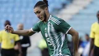 جوين حجام لاعب فريق يانغ بويز ومنتخب الجزائر
