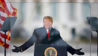 الرئيس الأمريكي السابق دونالد ترامب