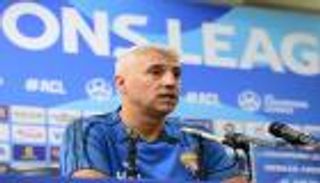 «مفاجأة للجميع إلا أنا».. ماذا قال كريسبو قبل مباراة العين والهلال؟
