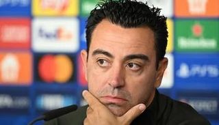 تشافي هيرنانديز مدرب برشلونة