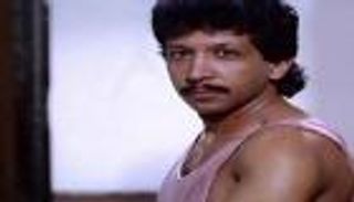 يوسف منصور: بطل عالمي بدأ حياته من «صندوق قمامة» (بروفايل)