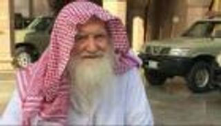 وفاة «أبوالسباع» أشهر موزّع للمشروبات الساخنة في المدينة المنورة