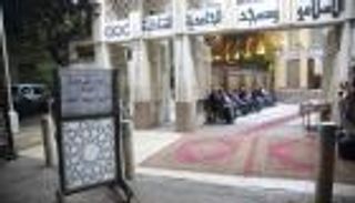 شبيه عادل إمام ونجوم الفن في عزاء شيرين سيف النصر «خلافا لوصيتها» (صور)