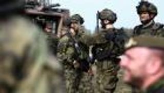 «الناتو» يطلب ودّ حليف روسيا.. ويدرب مجندين في أوزبكستان