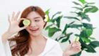 كيفية تحضير ماسك الخيار للهالات السوداء.. وعلاجها في المنزل