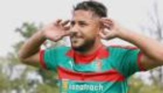 بطلب غريب.. يوسف بلايلي يثير الجدل مجددا في الدوري الجزائري