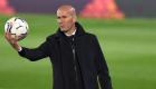 بين الشائعات والحقيقة.. هل دخل بايرن ميونخ في مفاوضات مع زيدان؟