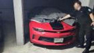 5 سيارات فارهة وآلاف العملات.. سقوط متسول فلسطيني يمتلك ثروة هائلة