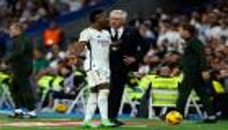 أنشيلوتي يزعج فينيسيوس في كلاسيكو ريال مدريد وبرشلونة