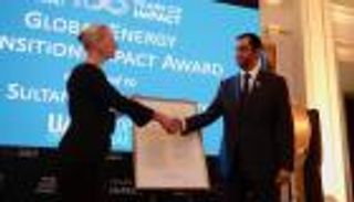 رئيس COP28 يتسلم أول جائزة للتأثير الإيجابي من مجلس الطاقة العالمي