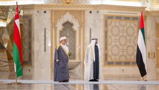 جانب من استقبال الشيخ محمد بن زايد آل نهيان لسلطان عُمان
