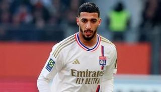 سعيد بن رحمة لاعب ليون الفرنسي