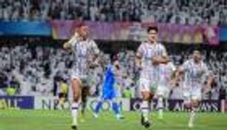 بسلاح شهر أبريل.. العين يتحدى الهلال في السعودية