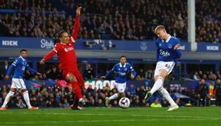 مباراة ليفربول وإيفرتون في الدوري الإنجليزي