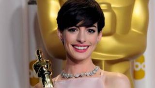 النجمة الأمريكية آن هاثاواي