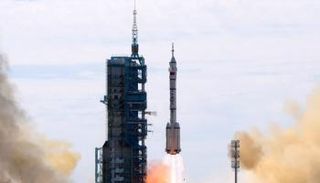 إطلاق صاروخ من مركز جيوتشيوان