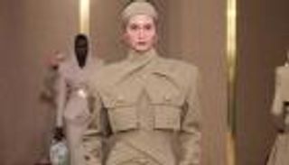 أسبوع باريس للأزياء المحتشمة 2024 ينطلق قريبا.. الزي العربي يتألق