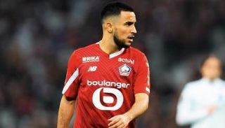 النجم الجزائري آدم وناس