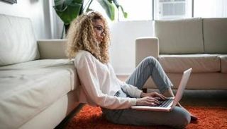 تطبيقات لتسهيل العمل عن بعد