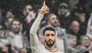 سعيد بن رحمة لاعب ليون الفرنسي