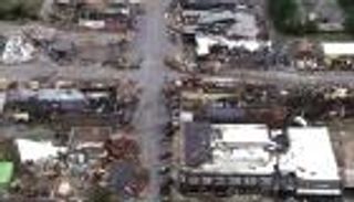 عشرات الأعاصير تعصف بأمريكا.. 5 قتلى وانقطاع الكهرباء عن الآلاف