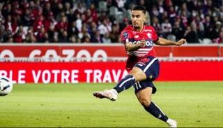 آدم وناس لاعب ليل
