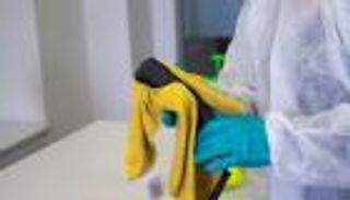 هل هو مرض نفسي؟ اعرفوا أسباب هوس التنظيف وطرق التعامل معه