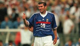 زين الدين زيدان أسطورة فرنسا وريال مدريد