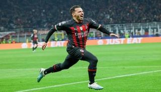 إسماعيل بن ناصر نجم ميلان الإيطالي