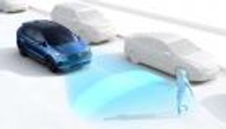 «السلامة الأمريكية» تفرض على شركات السيارات تعميم المكابح التلقائية