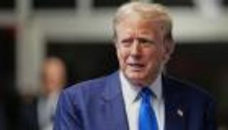 ترامب يلوح بـ«النازية» في وجه بايدن: إدارة «الغستابو» تلاحقني