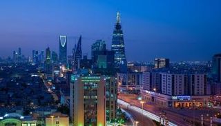 مسح: استمرار النمو القوي للنشاط التجاري غير النفطي في السعودية