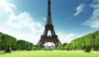 برج إيفل.. 135 عامًا من العظمة والإبداع