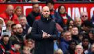 تين هاغ يتحول إلى رجل الكوارث الأول في تاريخ مانشستر يونايتد