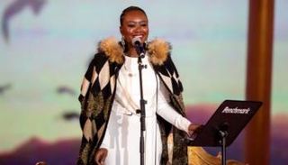 المطربة السعودية الشابة خديجة معاذ