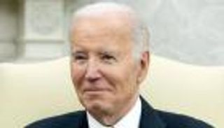 تعيينات وإعلانات.. بايدن يسد ثغرة الولايات المتأرجحة