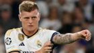 هل اقترب الرحيل؟.. توني كروس «العاطفي» يعكر احتفالات ريال مدريد (صور)