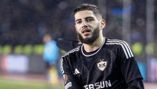 ياسين بنزية لاعب فريق كاراباخ الأذربيجاني