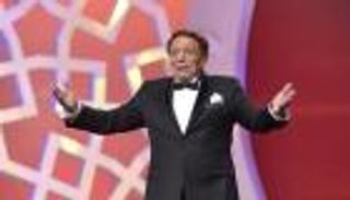 عيد ميلاد عادل إمام.. عودة استثنائية إلى السينما بعد غياب 14 عاما