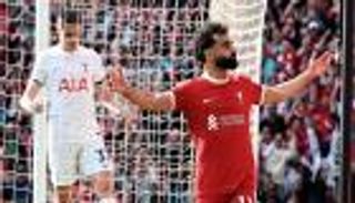 بعد اعتراض كلوب.. هل تعرض محمد صلاح للظلم في الدوري الإنجليزي؟