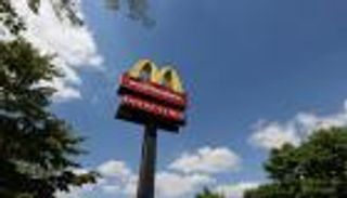  ماكدونالدز تعلن عن وجبة بـ5 دولارات.. فيم تفكر مطاعم البرغر؟