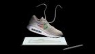 حذاء رئيس شركة «أبل».. «نايكي» تصنع تحفة لا مثيل لها بتقنيات «الآيباد»