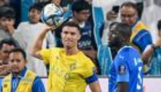 بعد تتويج الهلال.. لعنة كورونا تجمد ألقاب كريستيانو رونالدو