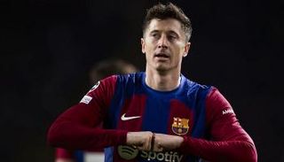 البولندي روبرت ليفاندوفسكي مهاجم برشلونة