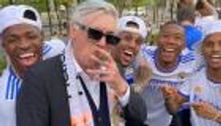 بالسيجار والنظارة السوداء.. أنشيلوتي يفي بوعده في ريال مدريد (صورة)